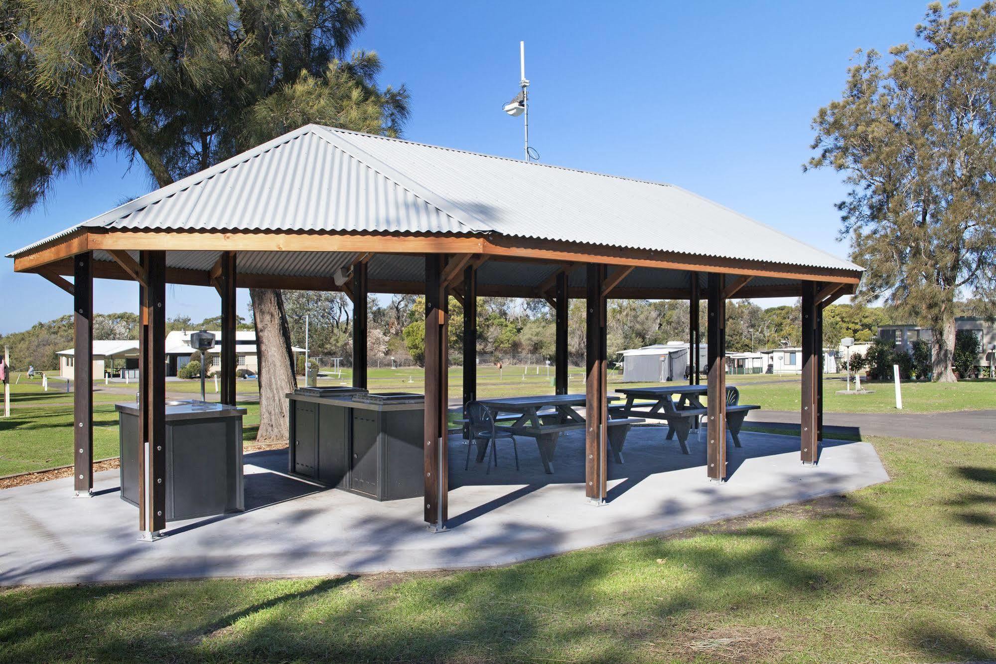 Holiday Haven Culburra Beach Hotel Екстериор снимка